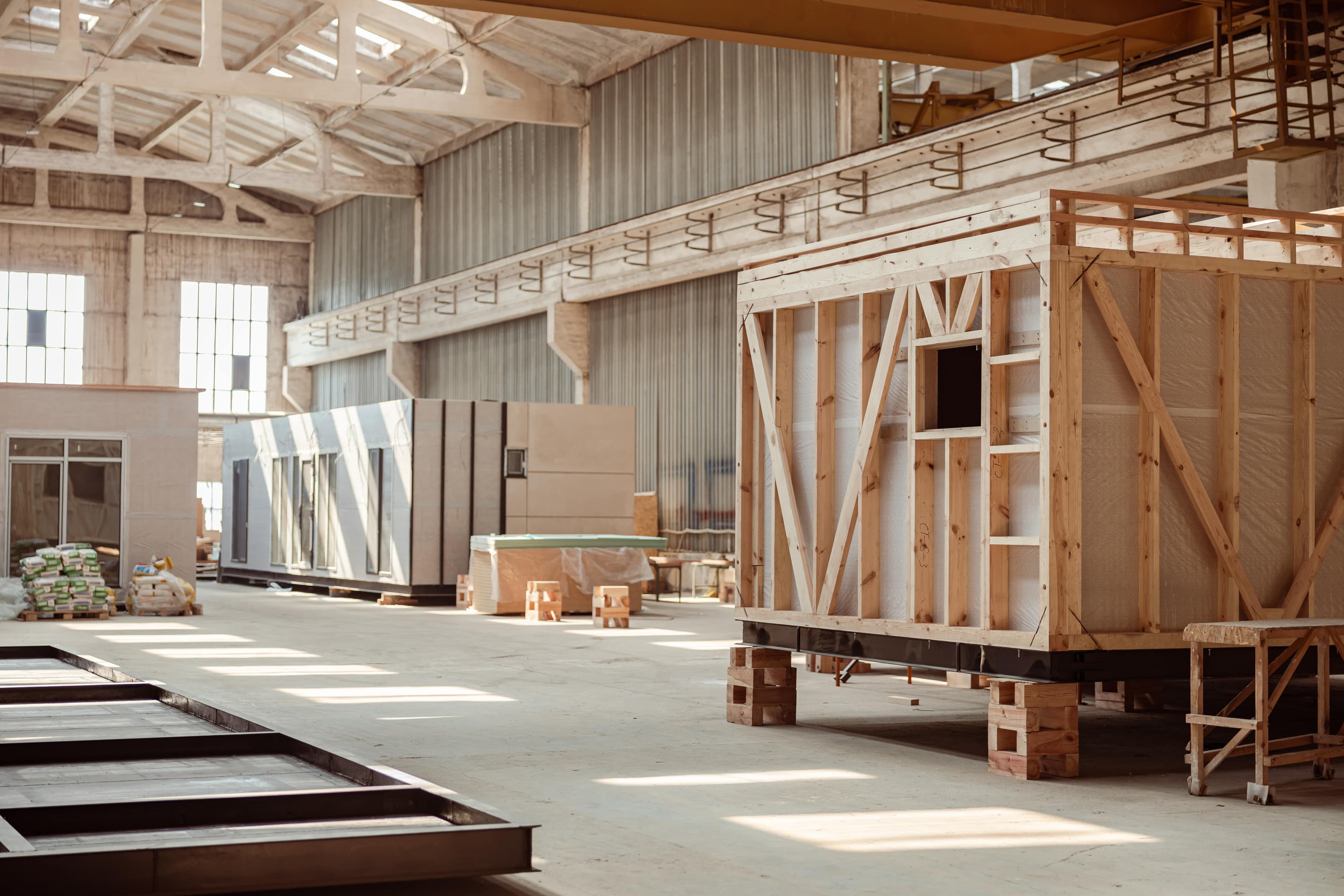 Modular Home Construction Methods: What’s the Difference Between Frame, Panel, and Prefabricated Systems?